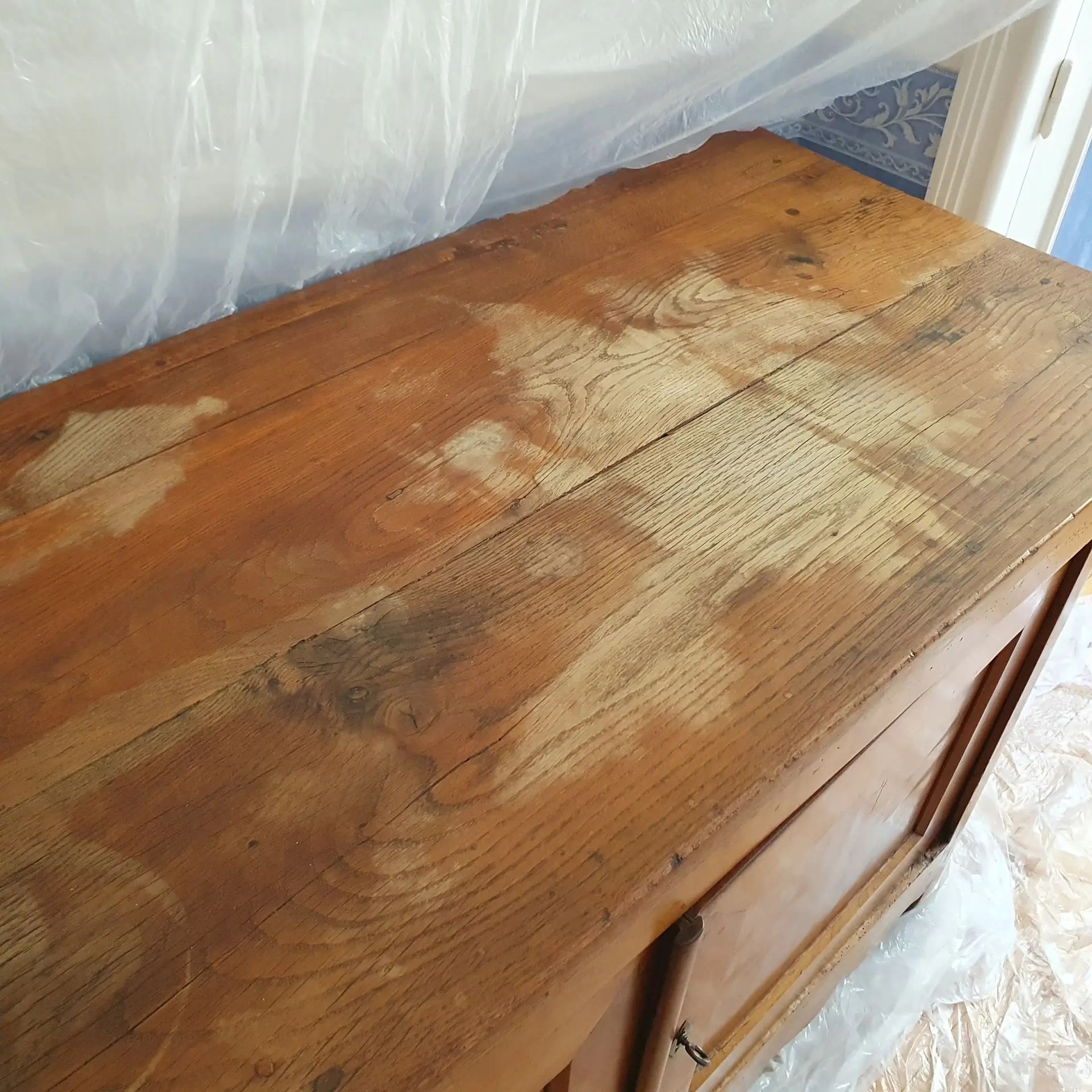 dessus buffet chêne ciré abimé