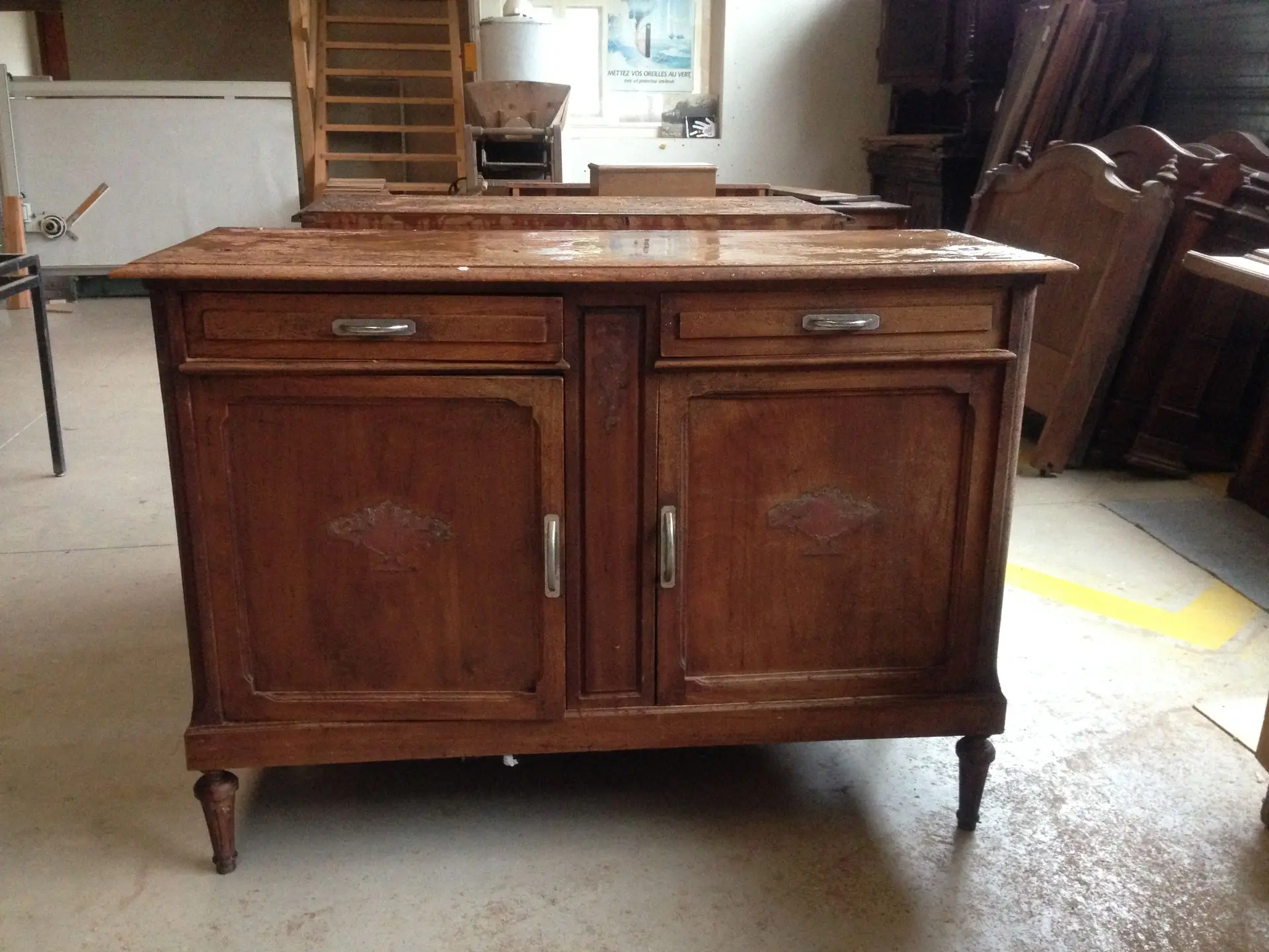 buffet en sapelli avant restauration