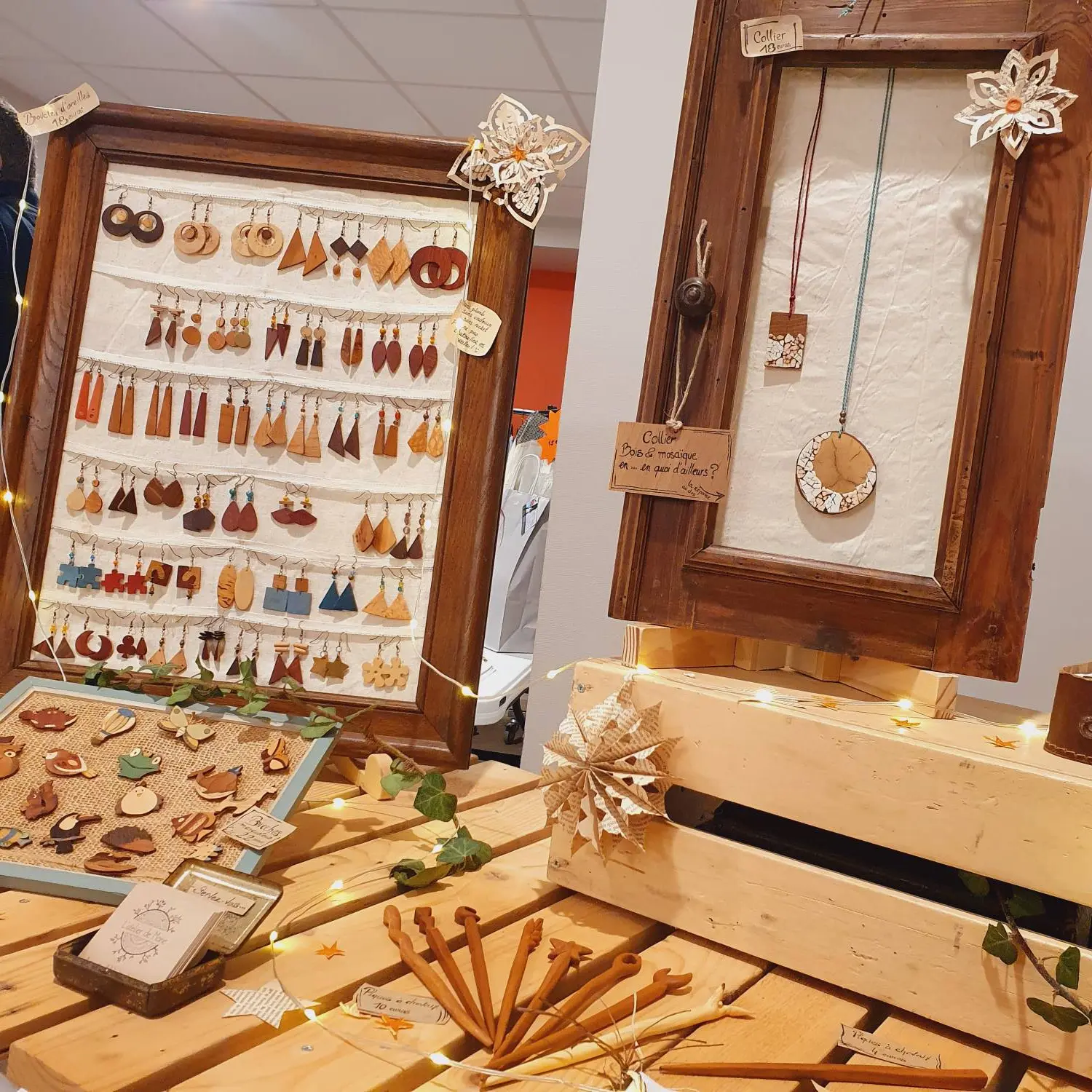 stand marché artisanal cadre d'expo boucles d'oreilles