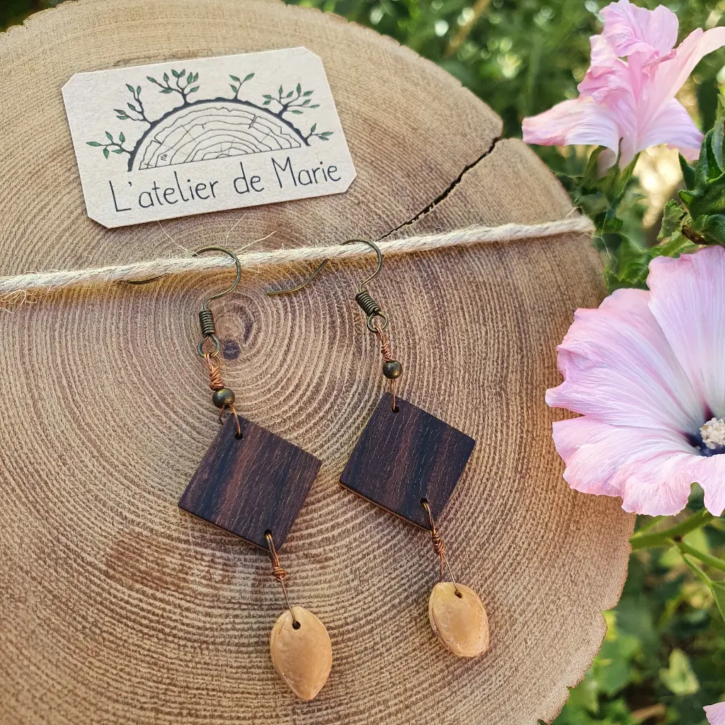 Boucles d'oreilles en bois - palissandre et noyau