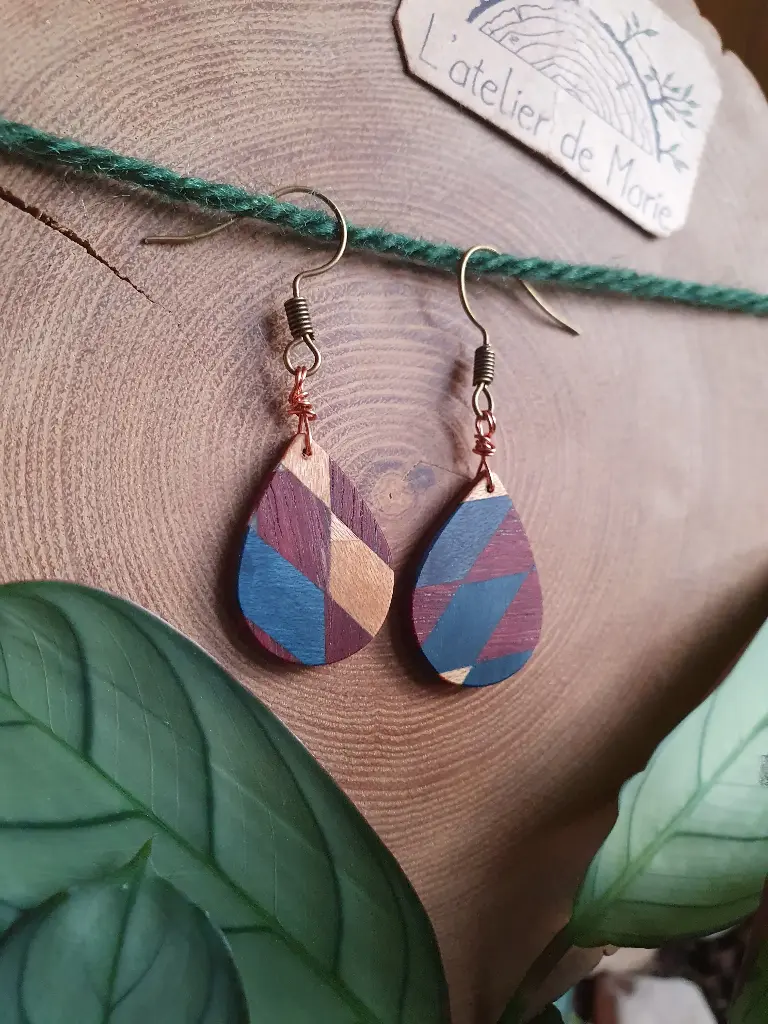 Boucles d'oreilles en bois - gouttes de petits losanges