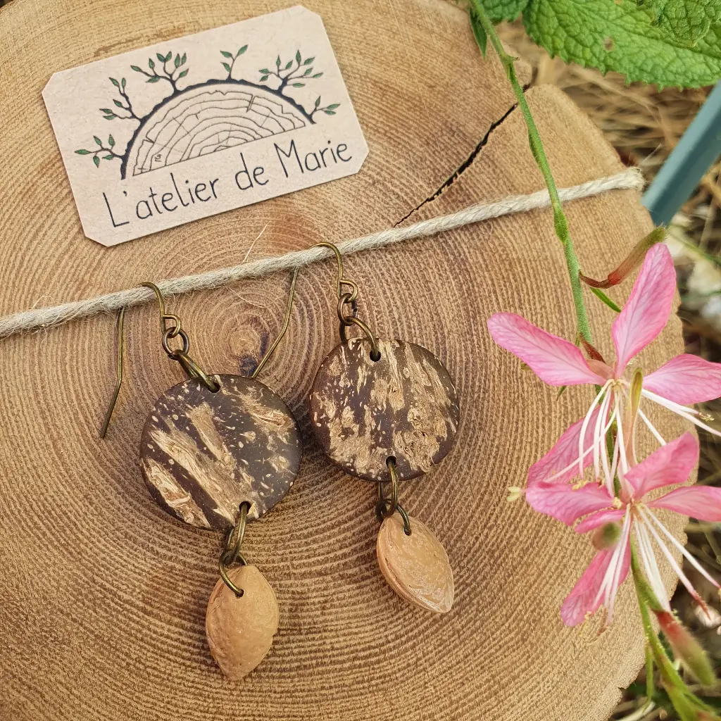 Boucles d'oreilles - noix de coco et noyau de prune